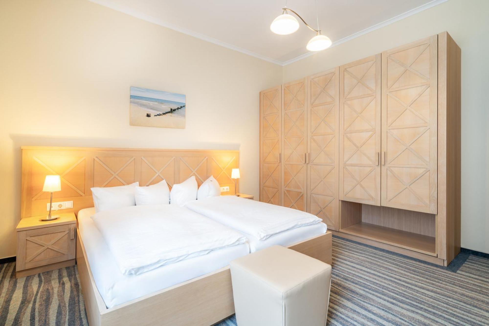 Strandhotel Seerose โคลพินซี ภายนอก รูปภาพ
