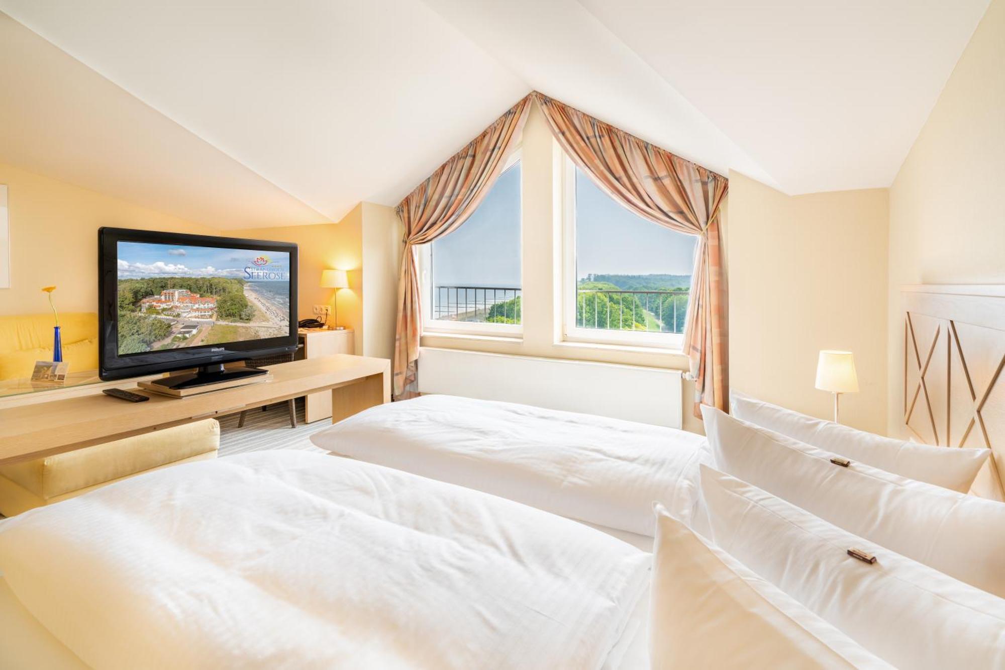 Strandhotel Seerose โคลพินซี ภายนอก รูปภาพ