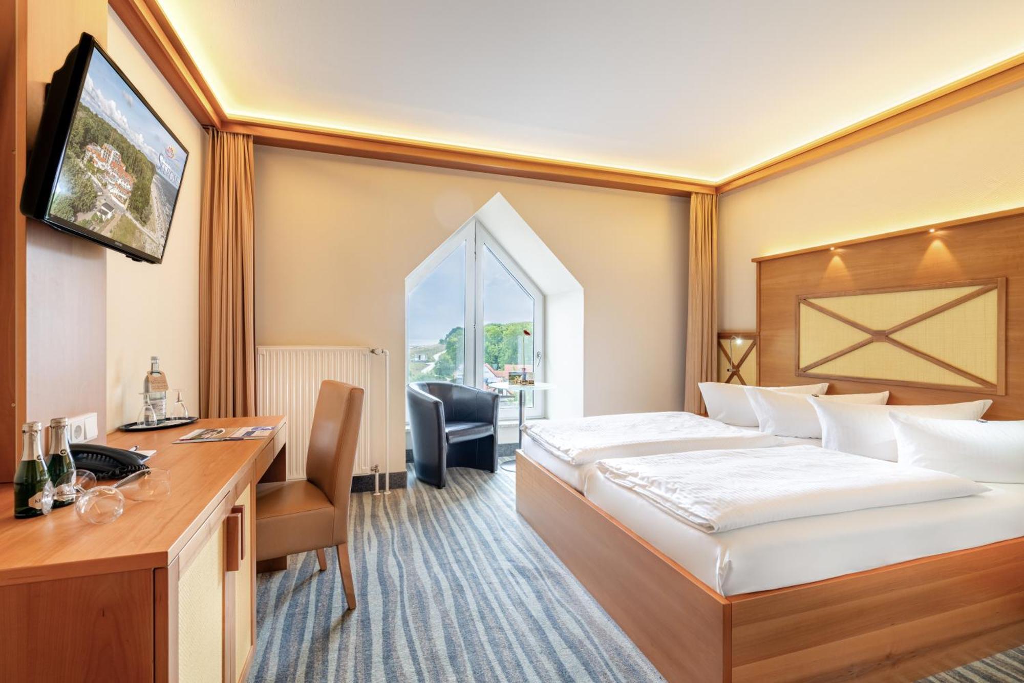 Strandhotel Seerose โคลพินซี ภายนอก รูปภาพ