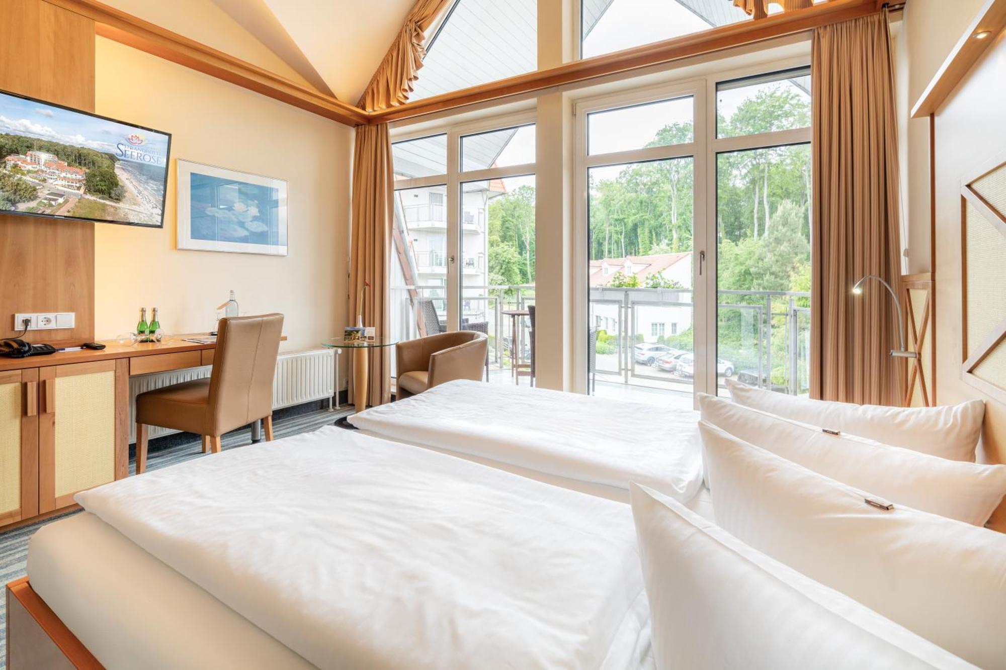 Strandhotel Seerose โคลพินซี ภายนอก รูปภาพ