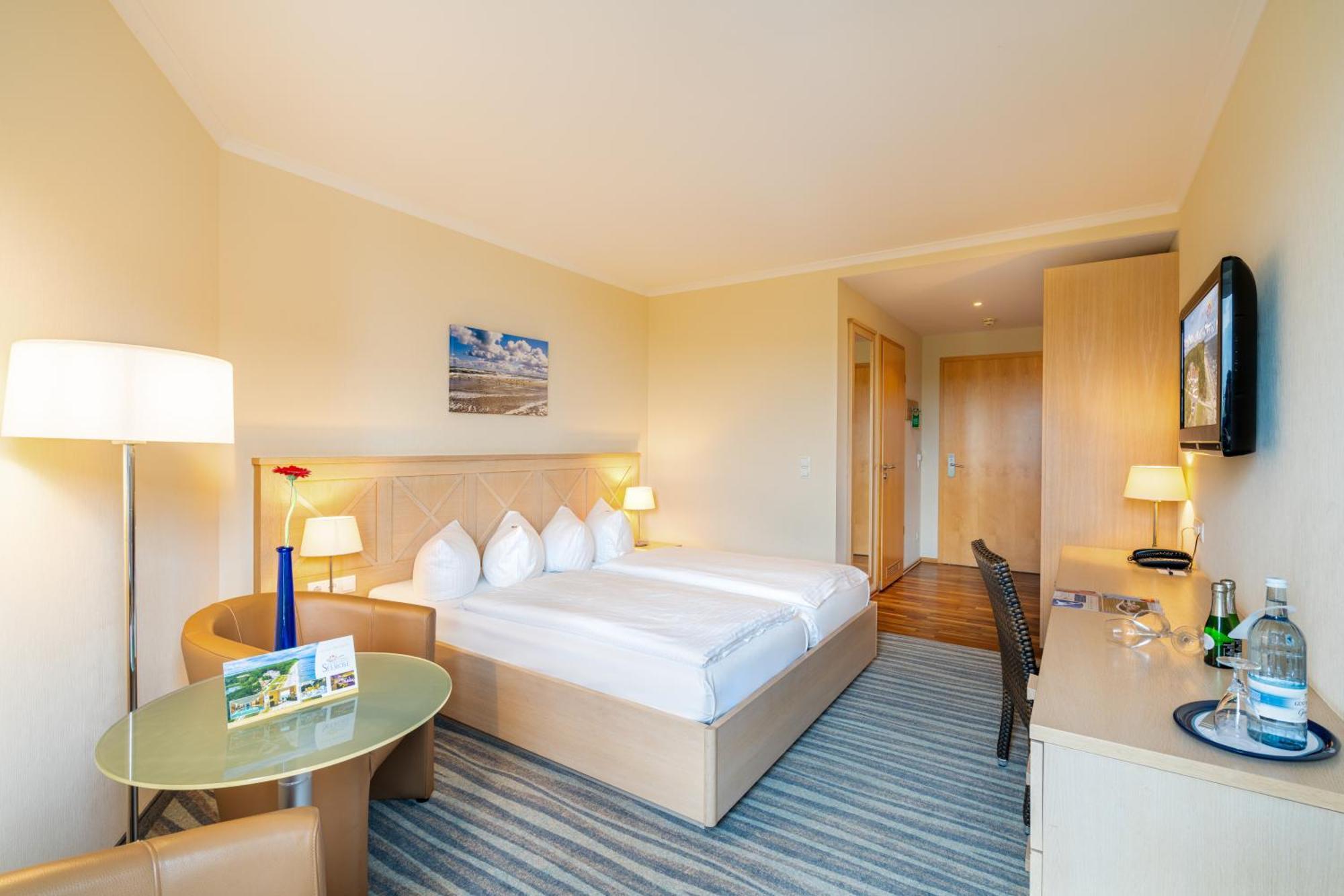 Strandhotel Seerose โคลพินซี ภายนอก รูปภาพ