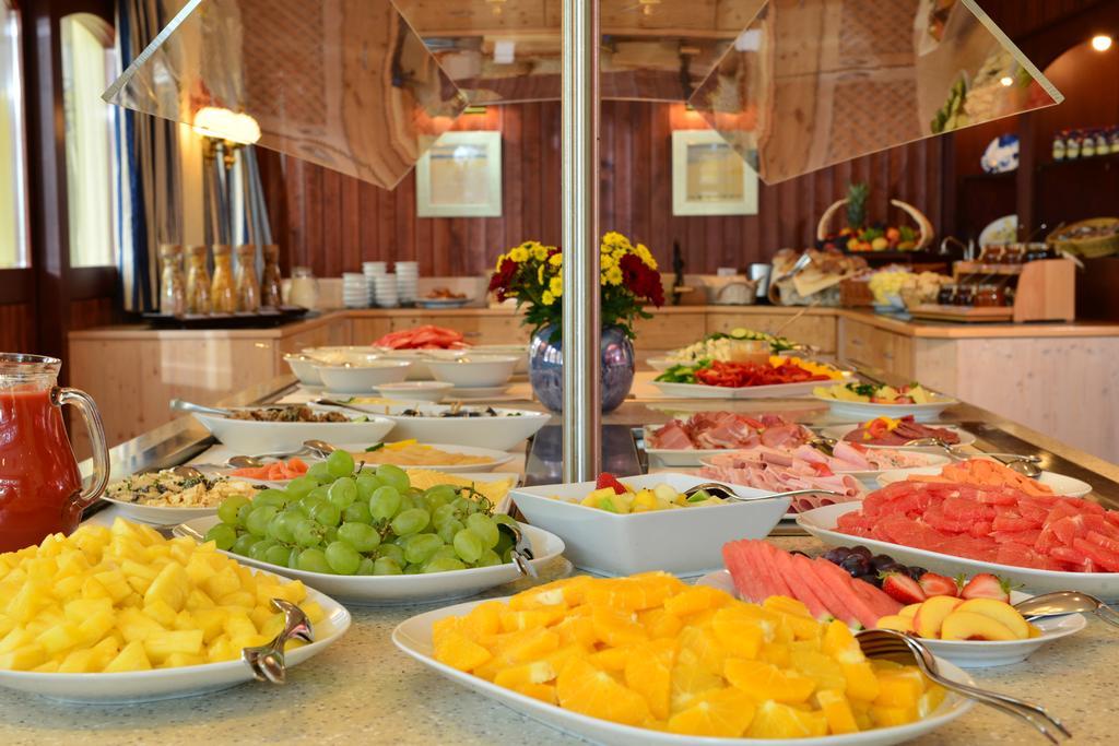 Strandhotel Seerose โคลพินซี ภายนอก รูปภาพ