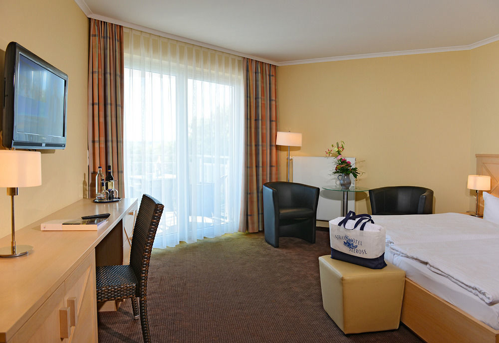 Strandhotel Seerose โคลพินซี ภายนอก รูปภาพ